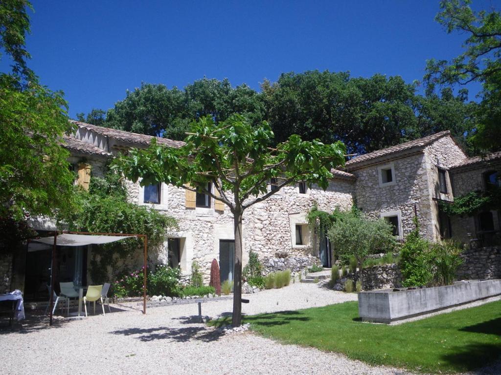Les Esplanes Bed and Breakfast La Garde-Adhémar Eksteriør billede